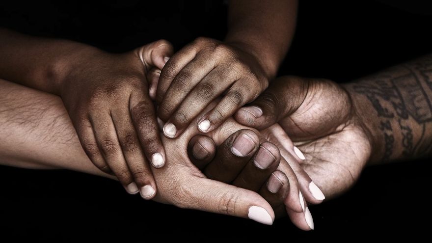 Diversity image - hands 880