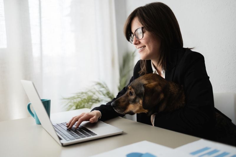 employee reading newsletter